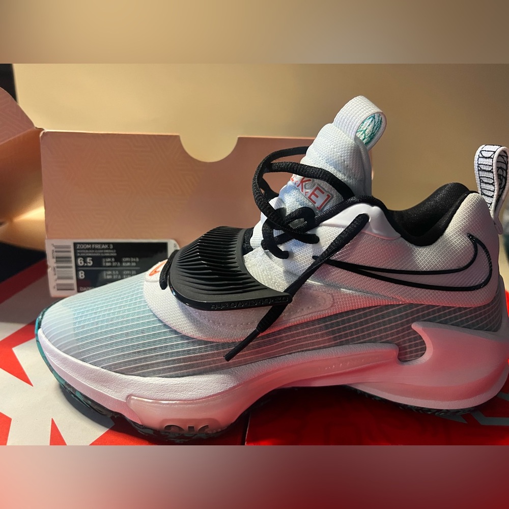 Nike “Zoom Freak 3”